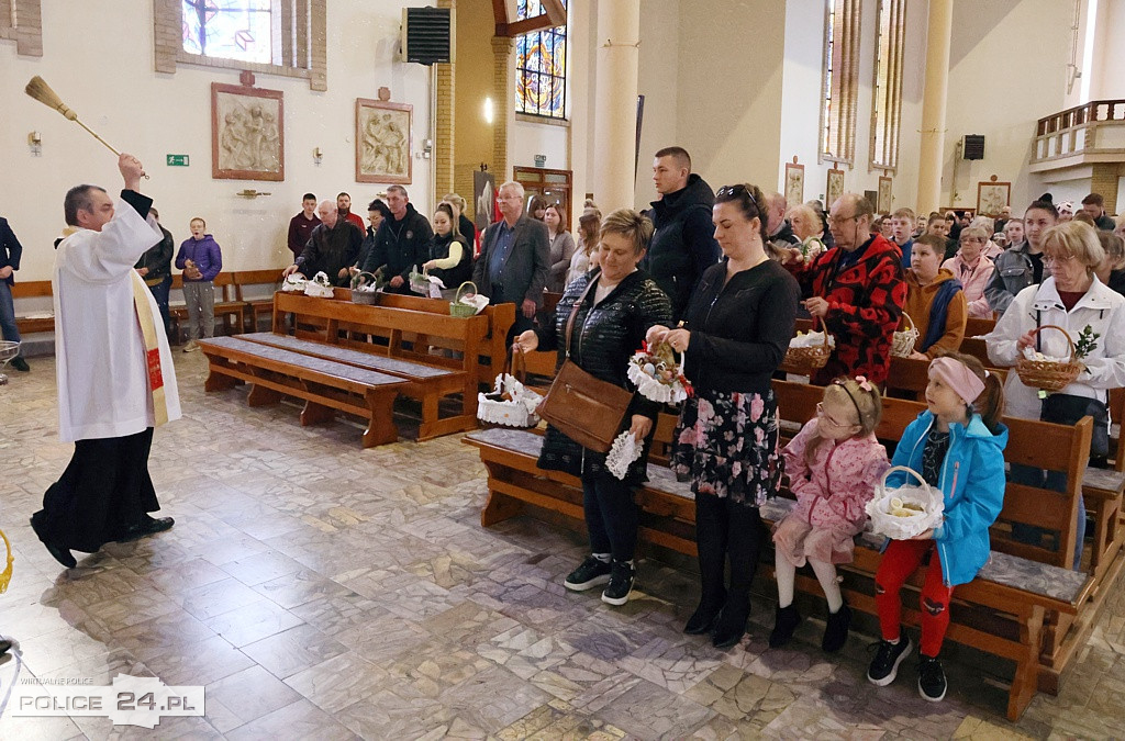 Święcenie pokarmów w Policach, Niekłończycy