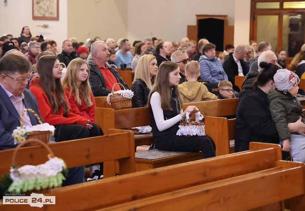 Święcenie pokarmów w Policach, Niekłończycy