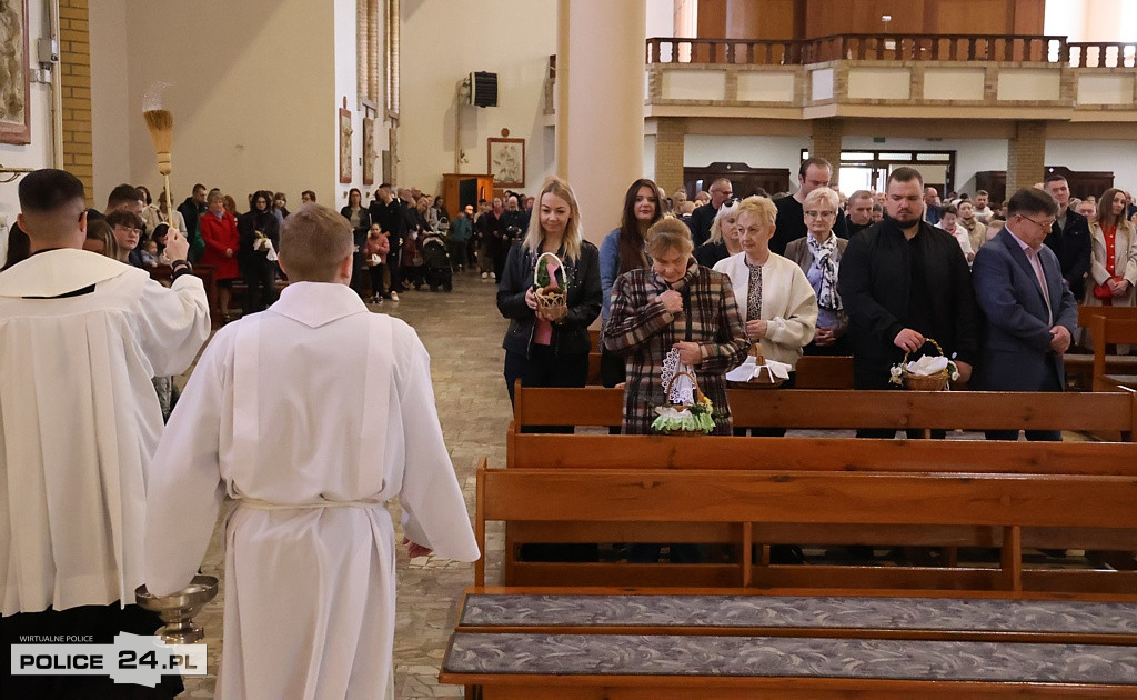 Święcenie pokarmów w Policach, Niekłończycy