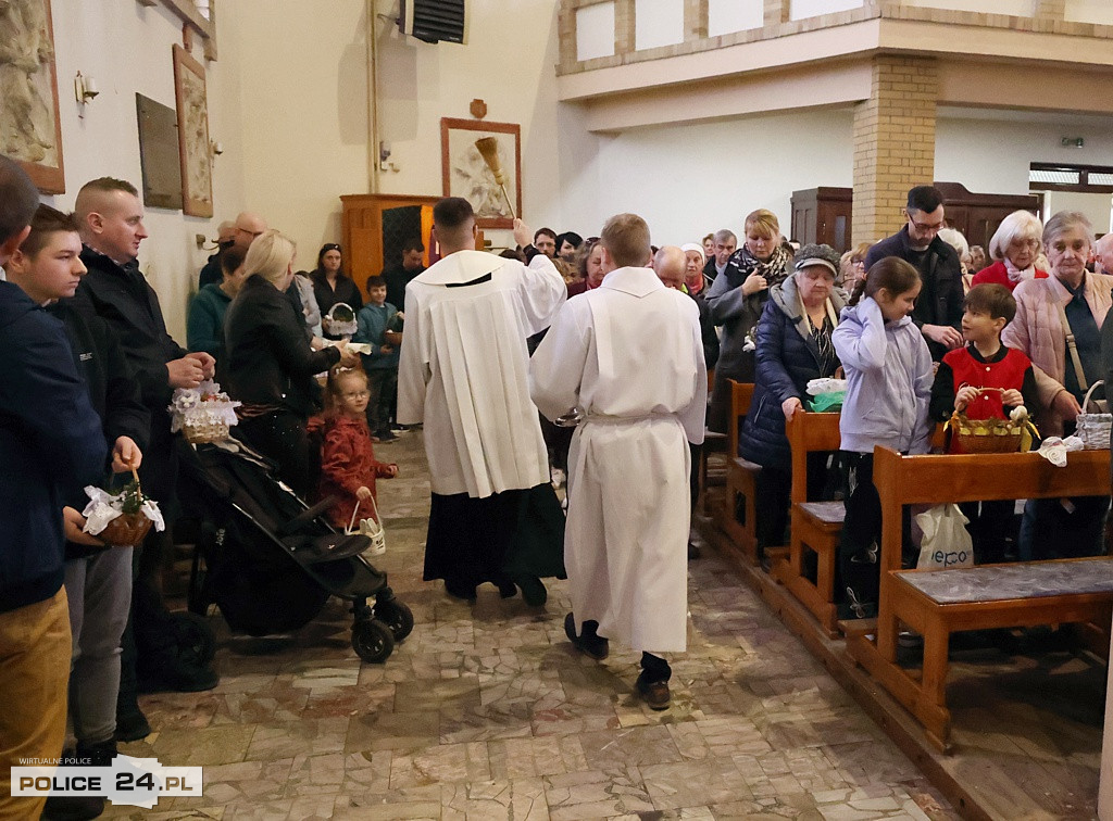 Święcenie pokarmów w Policach, Niekłończycy