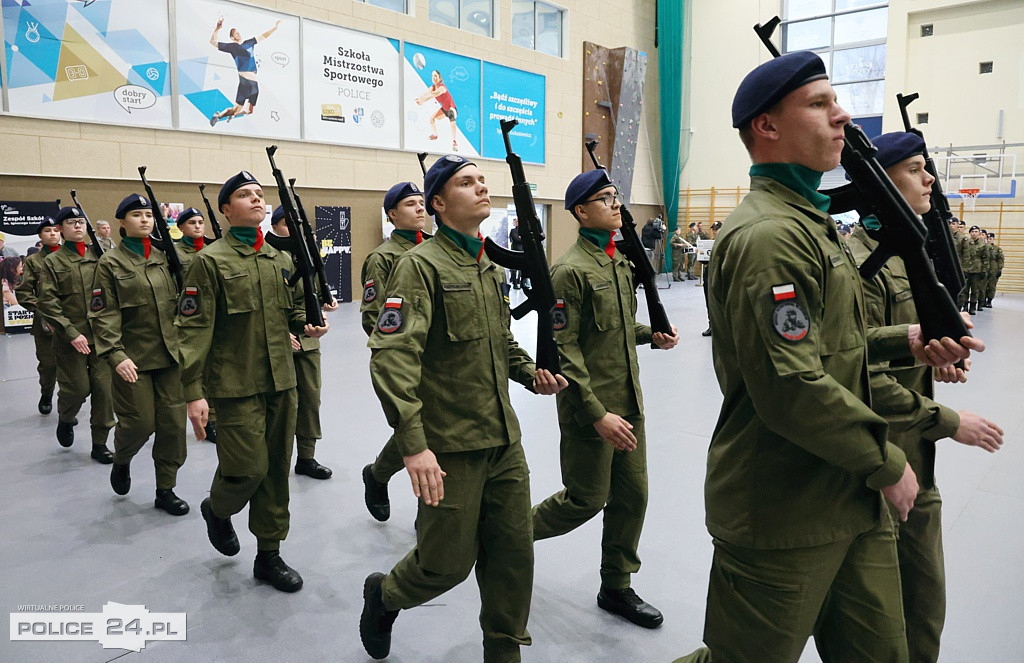 Zachodniopomorski Przegląd Musztry Klas Mundurowych w Policach