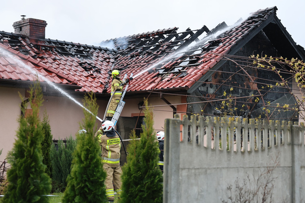 Pożar domu jednorodzinnego w Grzepnicy