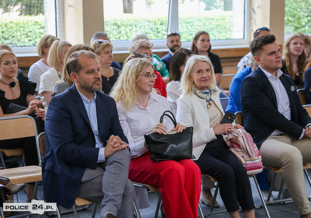 Nagrody dla najzdolniejszym uczniów w gminie Police