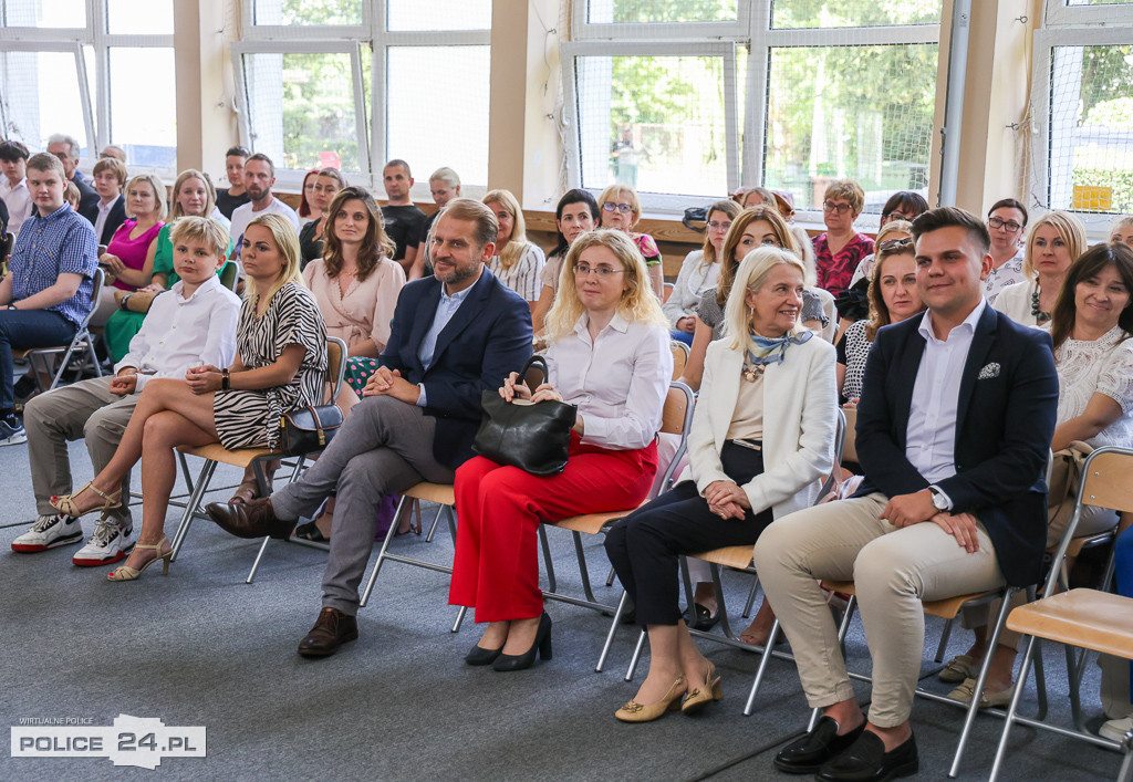 Nagrody dla najzdolniejszym uczniów w gminie Police