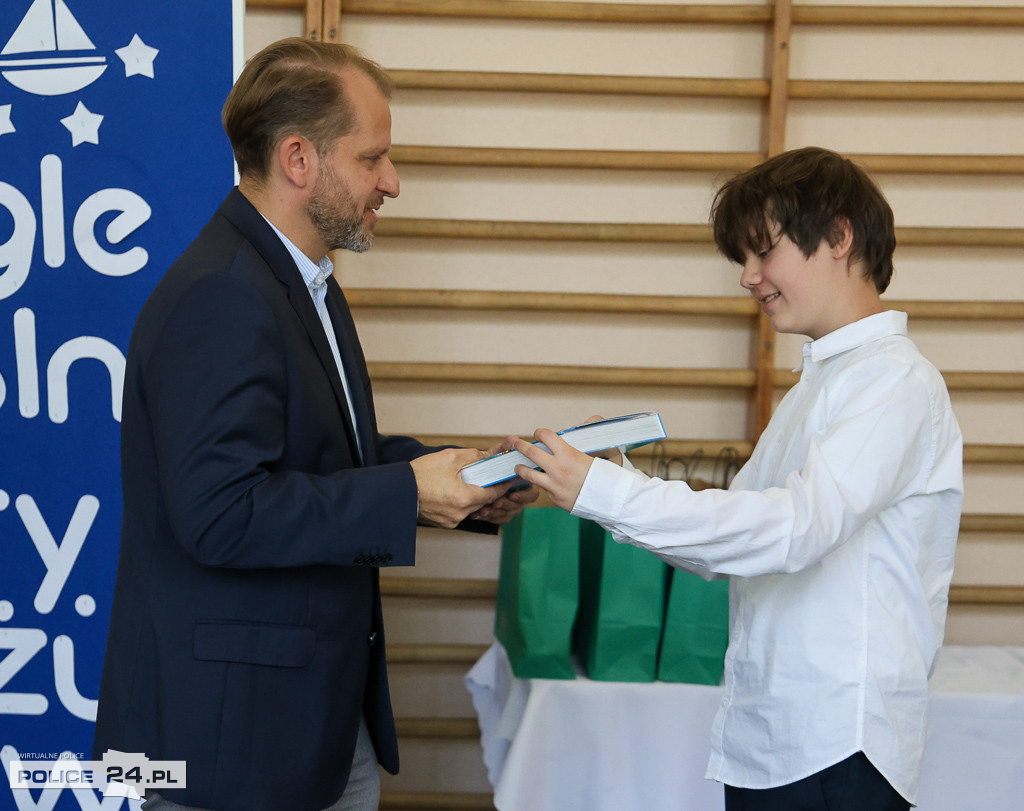 Nagrody dla najzdolniejszym uczniów w gminie Police