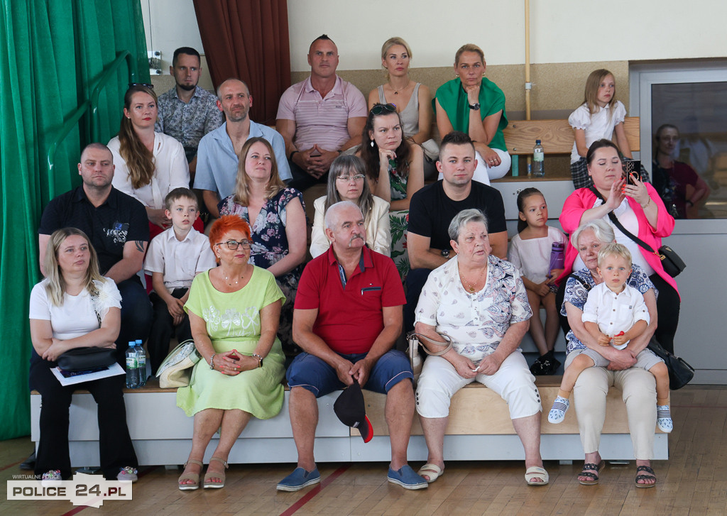 Pożegnanie klas ósmych w SP 3 i SP 8 w Policach