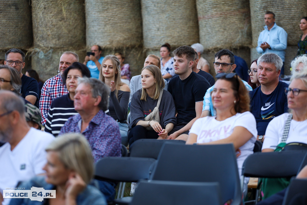 Koncert Agnieszki Hekiert Trio w Niekłończycy