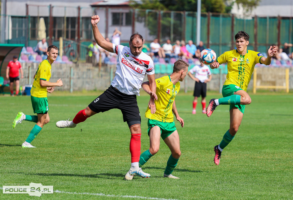 Chemik Police - Biali Sądów