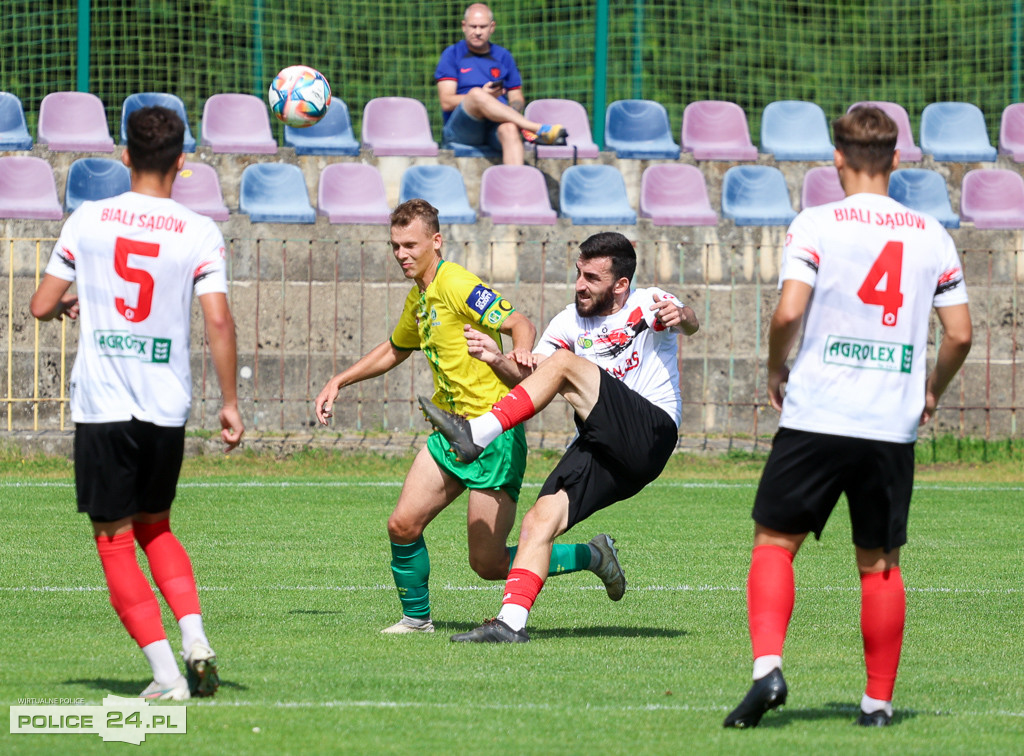 Chemik Police - Biali Sądów