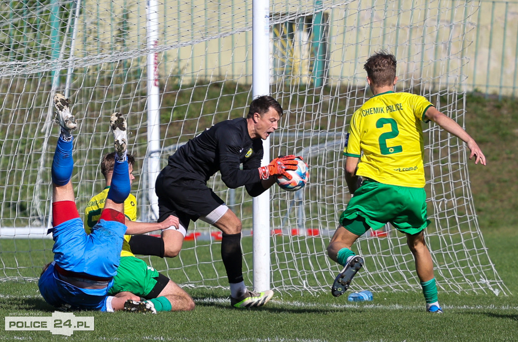 Chemik Police wygrywa z GKS Manowo