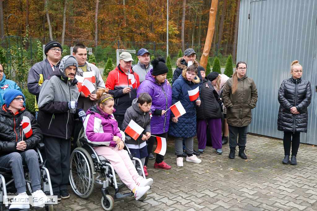 Podniesienie flagi w PSONI Koło w Policach