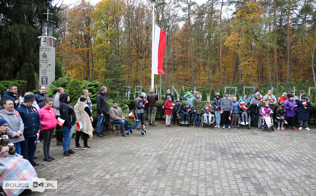 Podniesienie flagi w PSONI Koło w Policach