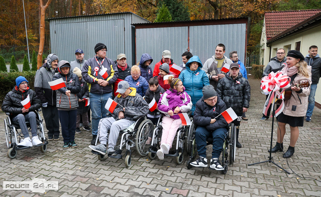 Podniesienie flagi w PSONI Koło w Policach