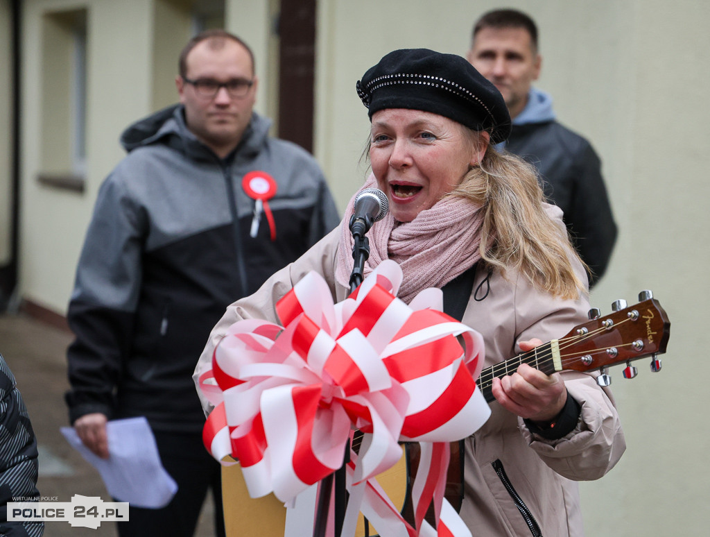 Podniesienie flagi w PSONI Koło w Policach