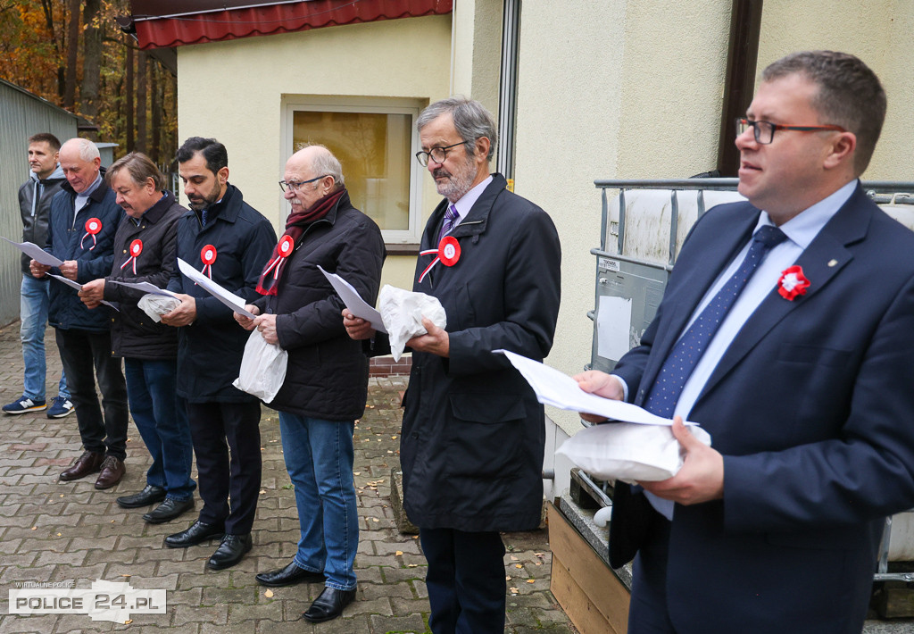 Podniesienie flagi w PSONI Koło w Policach