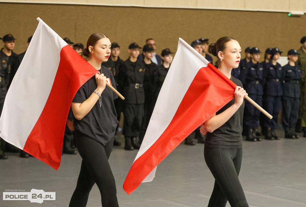 Uroczyste ślubowanie uczniów klas pierwszych w 