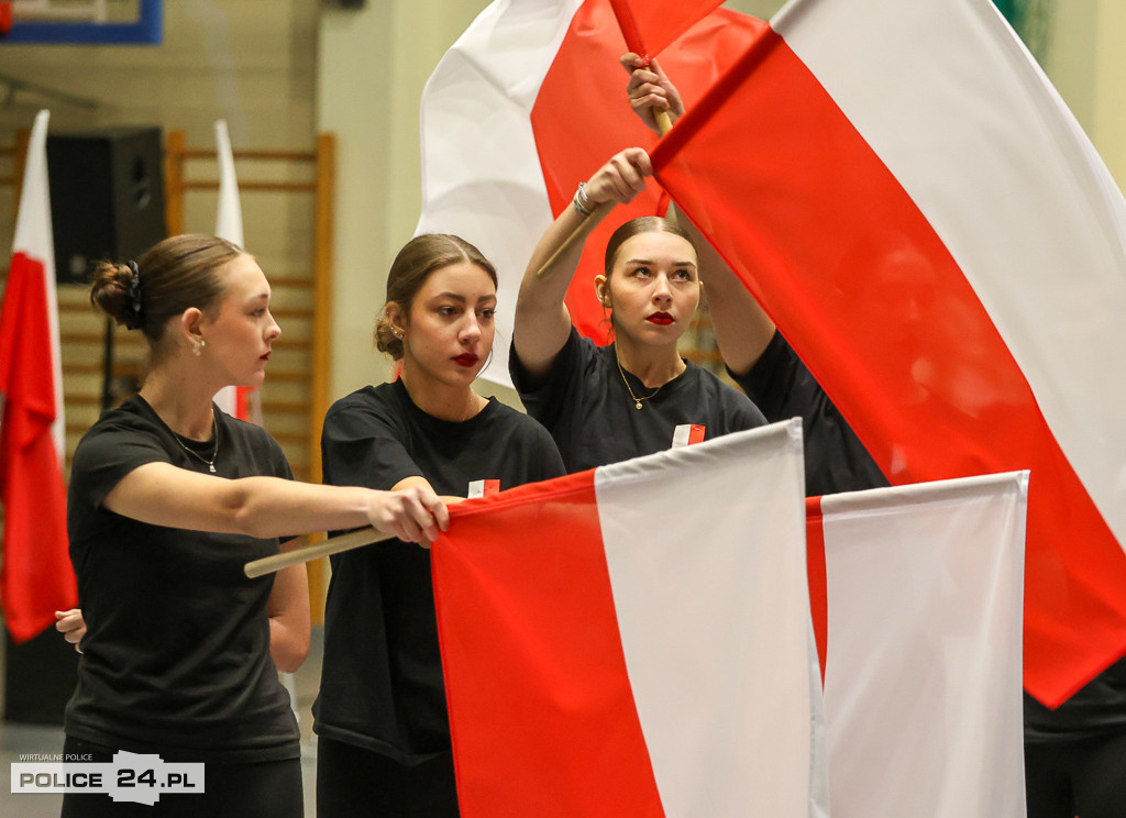 Uroczyste ślubowanie uczniów klas pierwszych w 