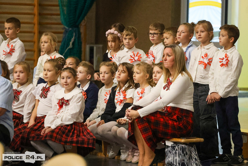 Uroczyste ślubowanie uczniów klas pierwszych w 