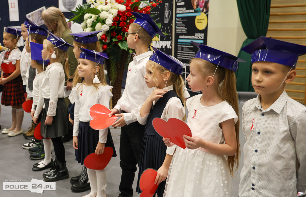 Uroczyste ślubowanie uczniów klas pierwszych w 