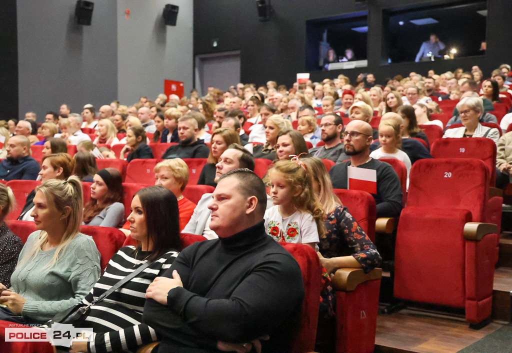 Rodzinny Śpiewnik Patriotyczny w polickim MOK