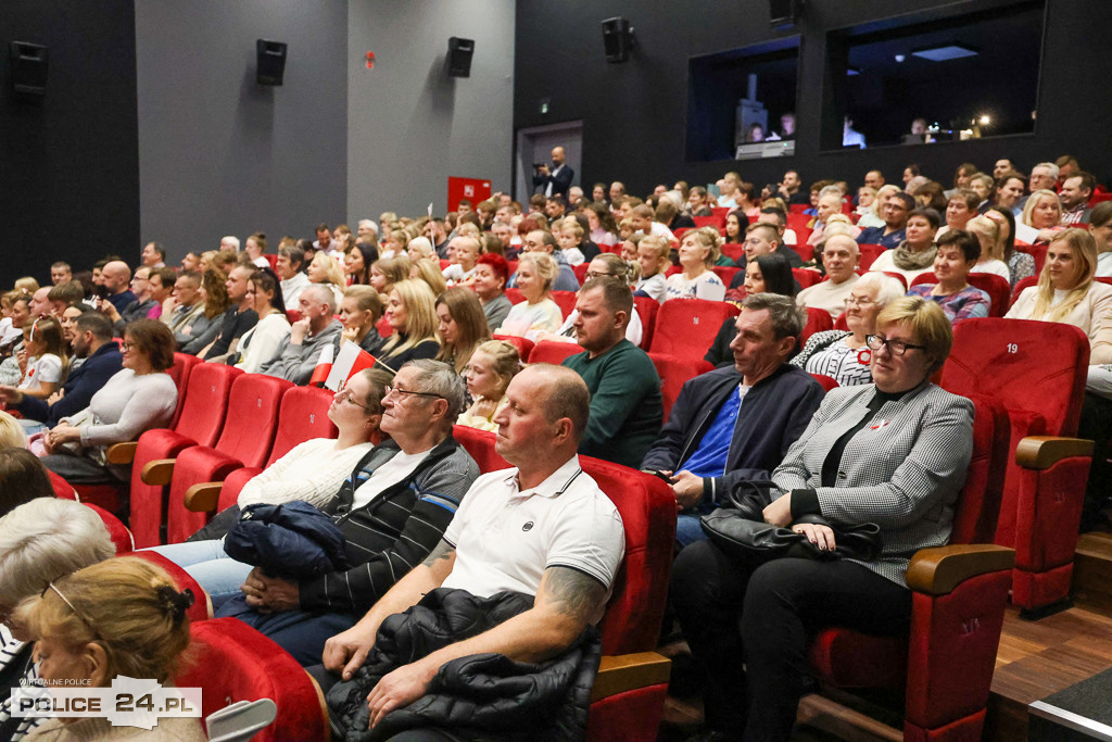 Rodzinny Śpiewnik Patriotyczny w polickim MOK