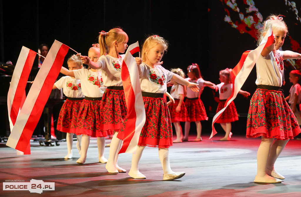 Rodzinny Śpiewnik Patriotyczny w polickim MOK