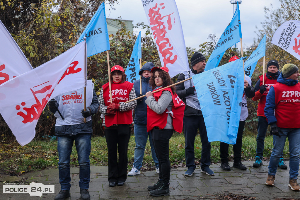 Protest pracowników Grupy Azoty Police w Szczecinie