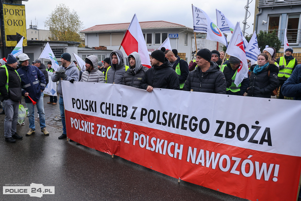 Protest pracowników Grupy Azoty Police w Szczecinie