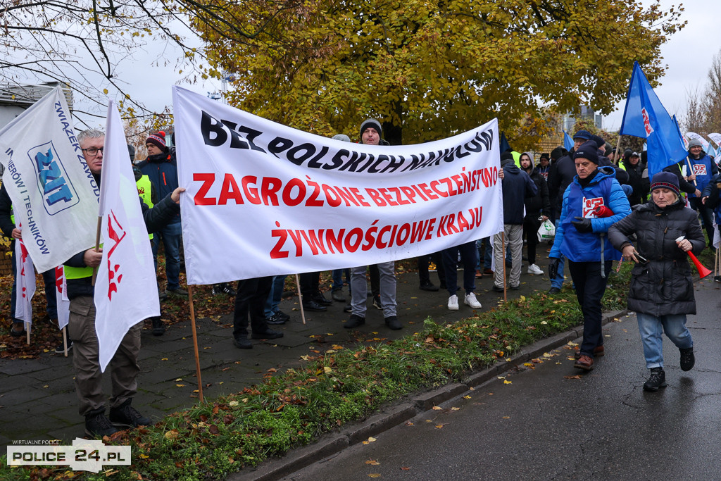 Protest pracowników Grupy Azoty Police w Szczecinie