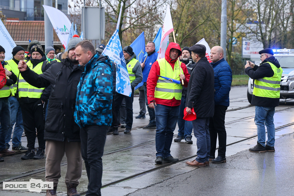 Protest pracowników Grupy Azoty Police w Szczecinie