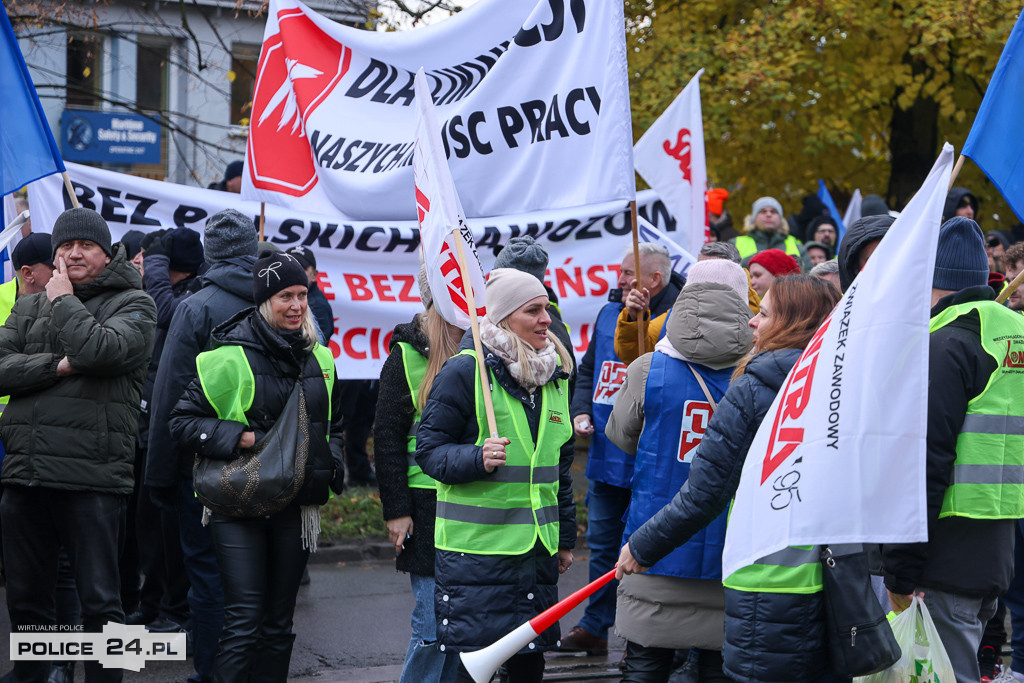 Protest pracowników Grupy Azoty Police w Szczecinie