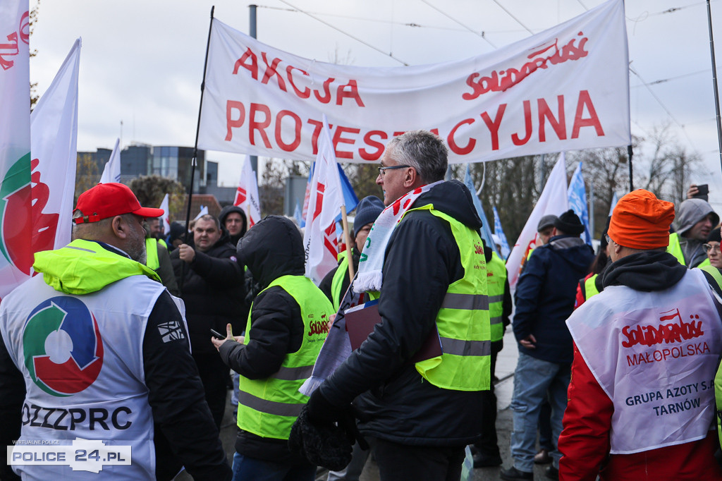 Protest pracowników Grupy Azoty Police w Szczecinie