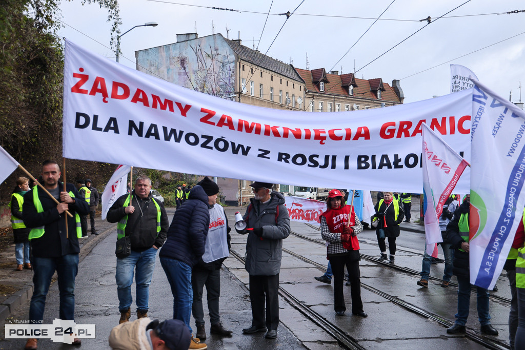 Protest pracowników Grupy Azoty Police w Szczecinie