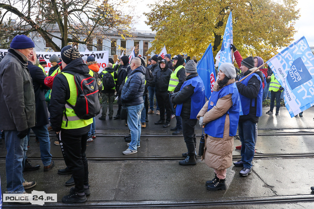 Protest pracowników Grupy Azoty Police w Szczecinie