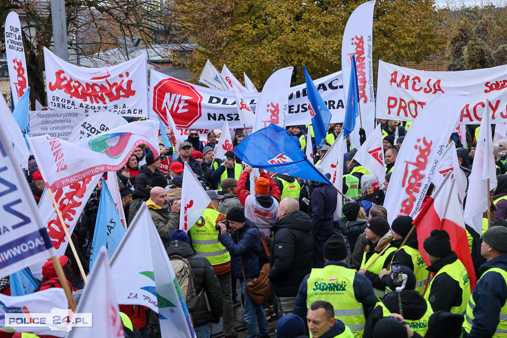 Protest pracowników Grupy Azoty Police w Szczecinie