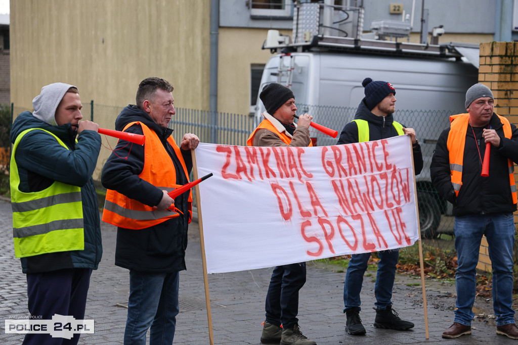 Protest pracowników Grupy Azoty Police w Szczecinie