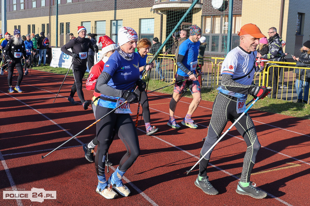 XII Bieg Mikołajkowy - marsz Nordic Walking