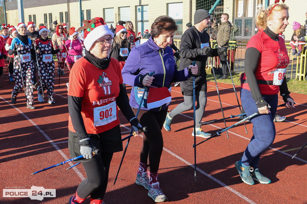 XII Bieg Mikołajkowy - marsz Nordic Walking