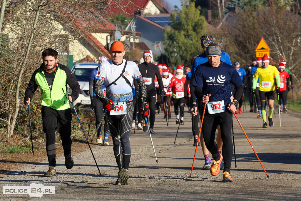XII Bieg Mikołajkowy - marsz Nordic Walking