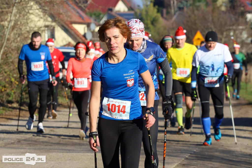 XII Bieg Mikołajkowy - marsz Nordic Walking