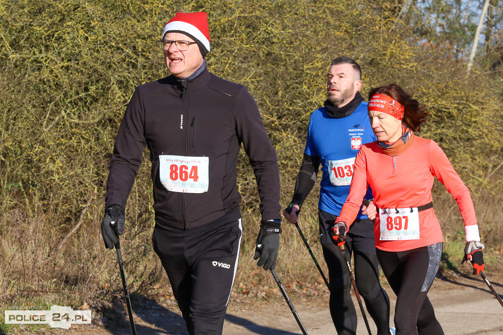 XII Bieg Mikołajkowy - marsz Nordic Walking