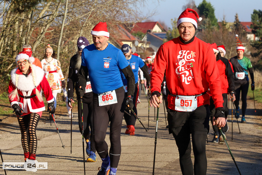 XII Bieg Mikołajkowy - marsz Nordic Walking