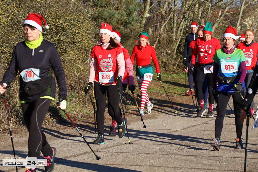 XII Bieg Mikołajkowy - marsz Nordic Walking