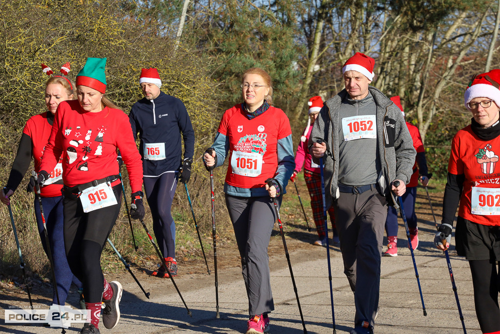 XII Bieg Mikołajkowy - marsz Nordic Walking