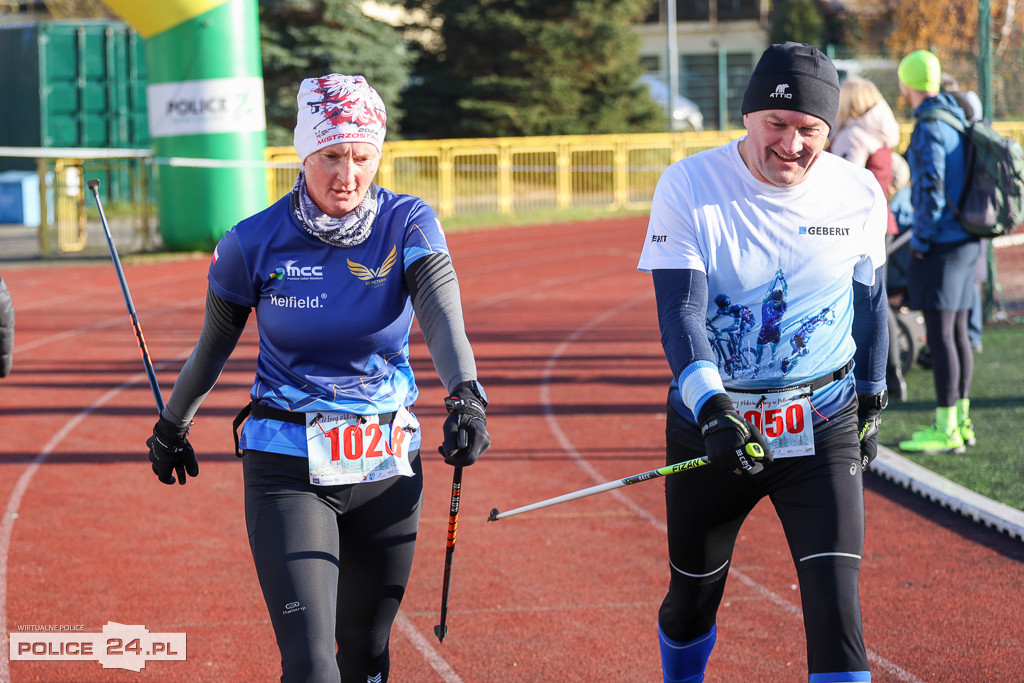 XII Bieg Mikołajkowy - marsz Nordic Walking