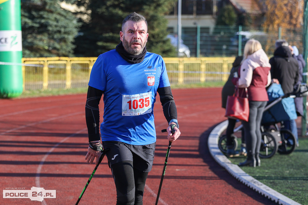 XII Bieg Mikołajkowy - marsz Nordic Walking