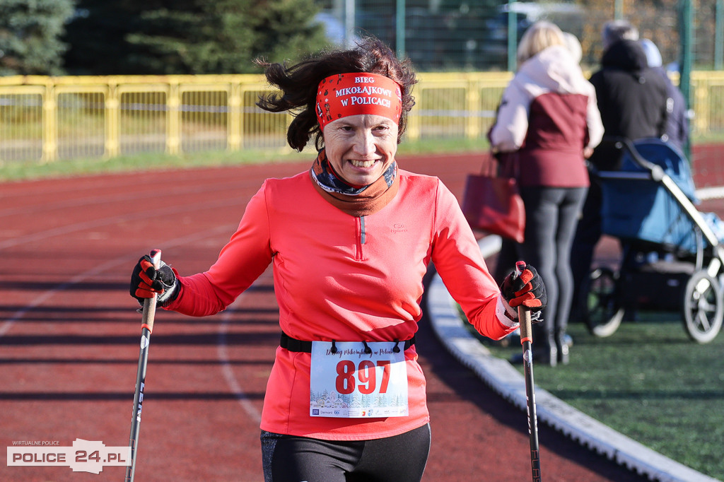 XII Bieg Mikołajkowy - marsz Nordic Walking