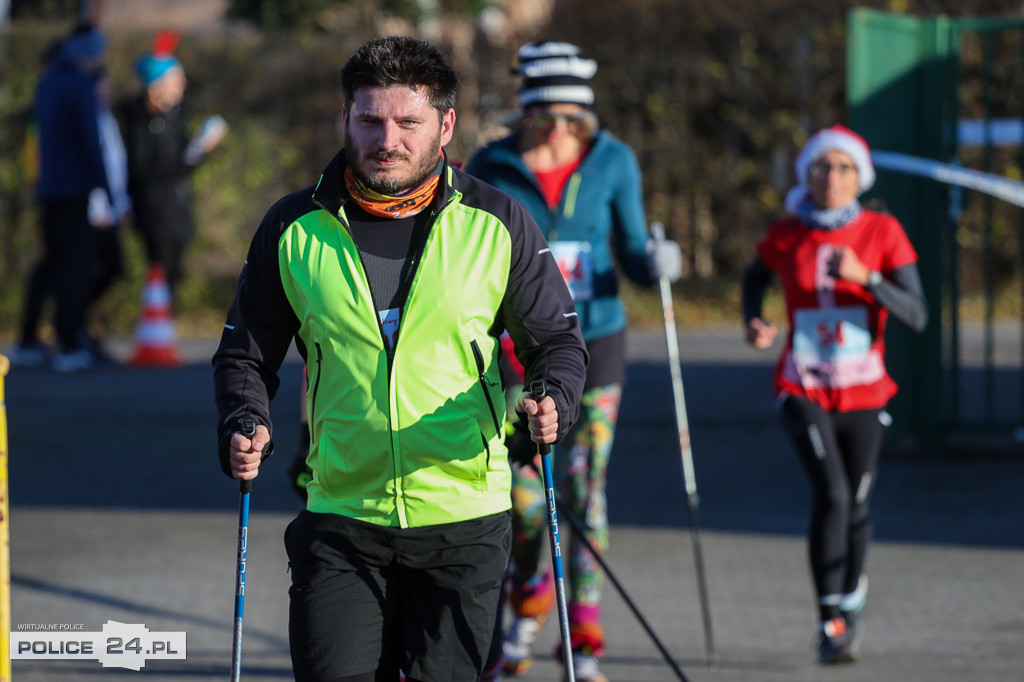 XII Bieg Mikołajkowy - marsz Nordic Walking