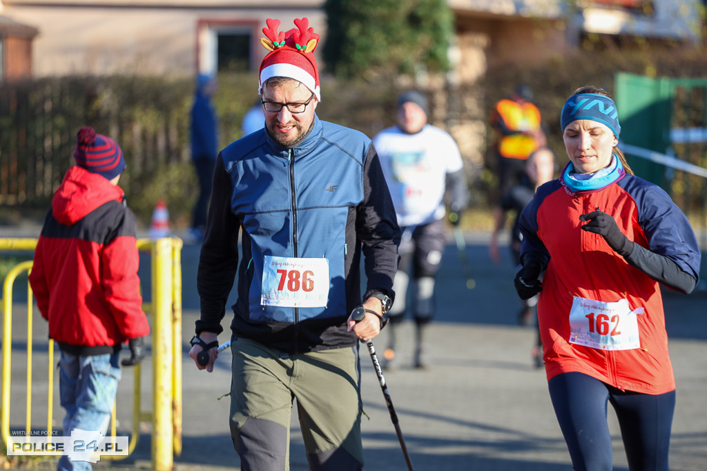 XII Bieg Mikołajkowy - marsz Nordic Walking
