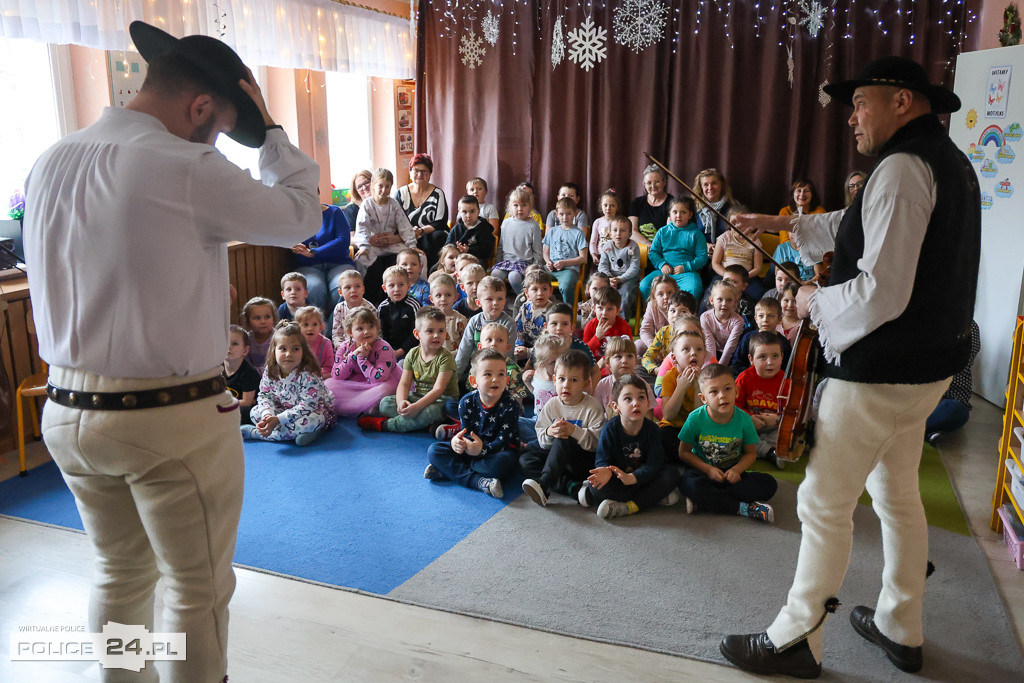 Beskidzcy Zbóje w Calineczce